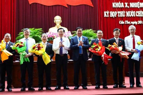 Đồng chí Trương Cảnh Tuyên giữ chức Chủ tịch Ủy ban nhân dân thành phố Cần Thơ
