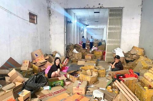 Phát hiện cơ sở kinh doanh 'chui' hơn 6 tấn mỹ phẩm không rõ nguồn gốc