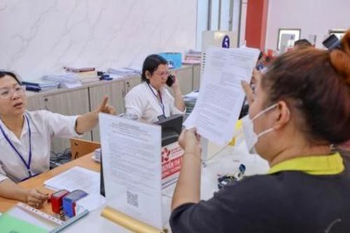 TP. HCM sẽ tính lại thu nhập tăng thêm phù hợp hơn cho cán bộ sau khi sắp xếp bộ máy