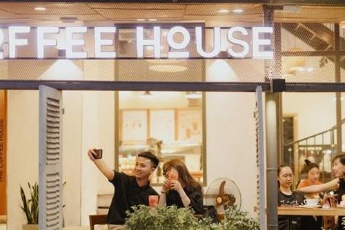 Hồ sơ về 'ông trùm' lẩu nướng và đế chế The Coffee House