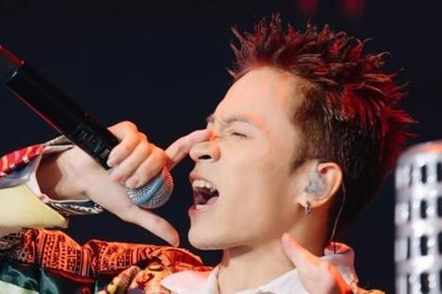 Từ công nhân vác sắt đến hiện tượng tỷ view của rapper Nghệ An