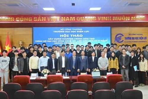 Trường Đại học Điện lực giới thiệu ngành 'hot' Công nghệ Vật liệu Bán dẫn và Vi mạch