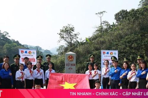 Vun đắp tình yêu và giáo dục trách nhiệm bảo vệ biên cương