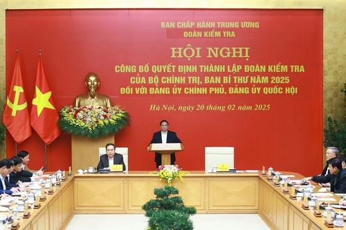 Công bố lập Đoàn kiểm tra với Đảng ủy Chính phủ và Đảng ủy Quốc hội