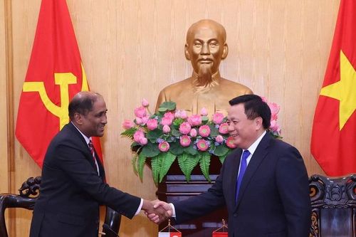 Mở rộng chương trình hợp tác đào tạo lãnh đạo quản lý Việt Nam-Singapore
