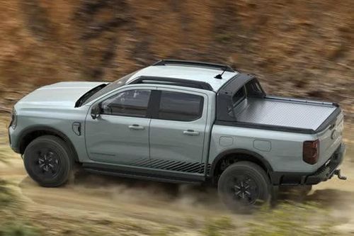 Ford hé lộ thông tin về bán tải Ranger PHEV sắp trình làng