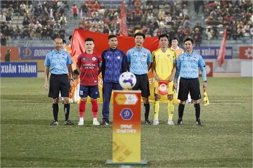 Đội bóng Việt Nam chính thức 'cầu cứu' VFF, một trọng tài V.League bị gạch tên?