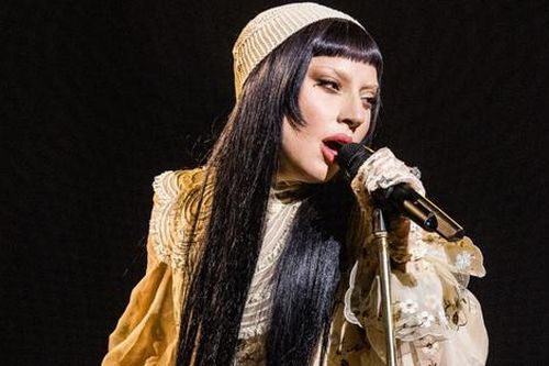 Album mới chưa ra mắt, Lady Gaga đã làm nên lịch sử!