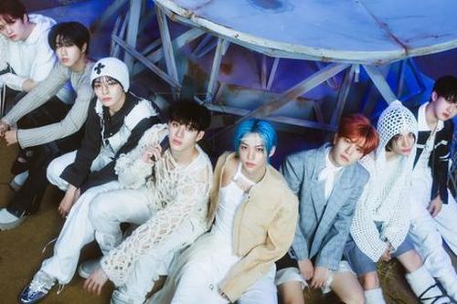 Stray Kids chính thức san bằng kỷ lục của BTS trên trường quốc tế