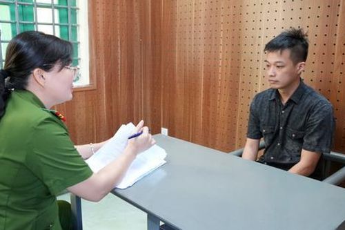 Chuyển hơn 1.7 tỷ đồng cho Nguyễn Văn Lý, thanh niên ở Tiền Giang vội báo công an