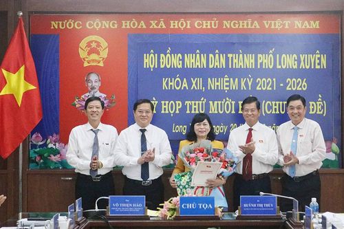 Miễn nhiệm Phó Chủ tịch HĐND TP. Long Xuyên