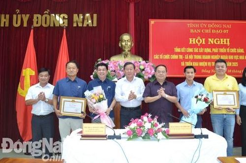 Làm theo Bác bằng những việc làm thiết thực