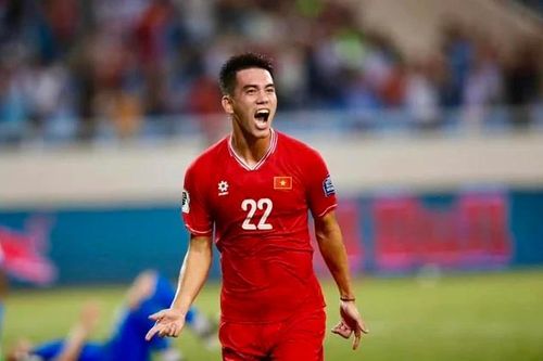 Nguyễn Tiến Linh và Trịnh Thu Vinh lọt vào đề cử Gương mặt trẻ Việt Nam tiêu biểu