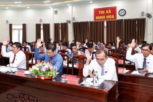 HĐND thị xã Ninh Hòa: Quyết nghị về thành lập và sắp xếp các cơ quan chuyên môn thuộc UBND thị xã Ninh Hòa