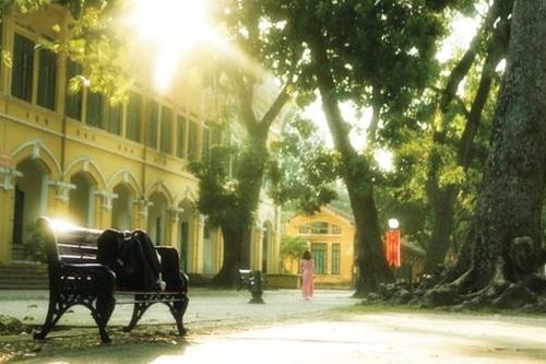Nắng sân trường