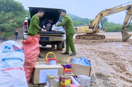 Đại Từ: Tiêu hủy hơn 12kg pháo nổ