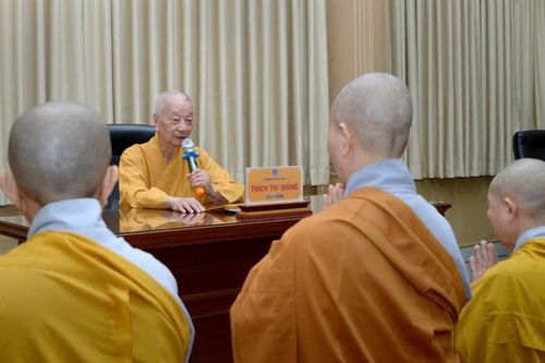 Phân ban Ni giới T.Ư và TP.Hà Nội trình Đức Pháp chủ GHPGVN về việc tổ chức Lễ tưởng niệm Đức Thánh Tổ Ni