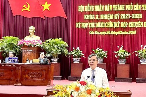 Ông Trương Cảnh Tuyên được bầu giữ chức Chủ tịch UBND thành phố Cần Thơ