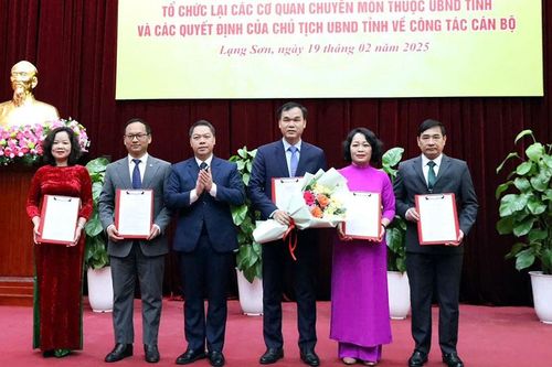 Lạng Sơn điều động, bổ nhiệm hàng loạt cán bộ chủ chốt