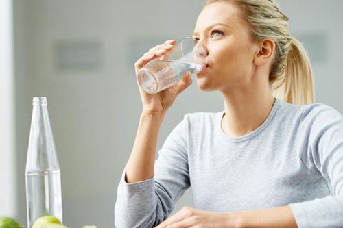 Cách chăm sóc da mặt tại nhà và những thói quen tốt cho làn da