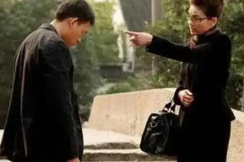 'Ở rể' 8 năm, tháng nào cũng phải giao tiền lương cho mẹ vợ, chàng trai bật ngửa với cái kết không thể ngờ đến
