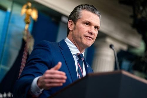 Chính quyền Tổng thống Trump yêu cầu Lầu Năm Góc cắt giảm 8% ngân sách