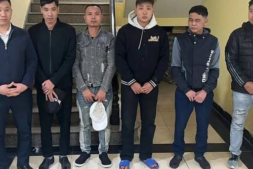 Hà Nội: Bắt nhóm người tạt axit đánh ghen thuê giá 200 triệu đồng