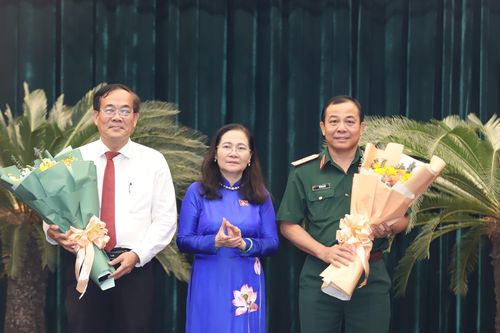 Tướng quân đội làm Ủy viên UBND TP.HCM