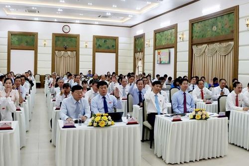 Đồng Tháp: Thông qua nghị quyết về thành lập cơ quan chuyên môn và công tác nhân sự