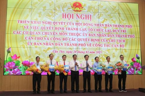 Cần Thơ bổ nhiệm giám đốc các sở sau hợp nhất