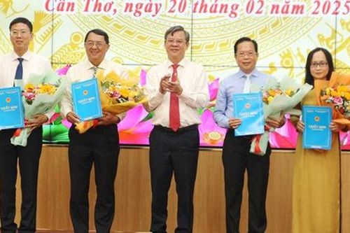 Chủ tịch UBND TP Cần Thơ bổ nhiệm lãnh đạo các Sở sau hợp nhất