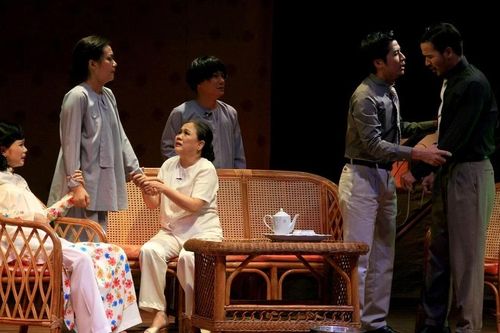 Sân khấu Hoàng Thái Thanh: 15 năm điểm son xã hội hóa