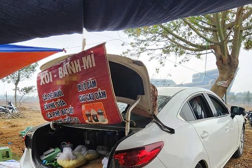 Tiểu thương Hà Nội đi ô tô bán hàng rong
