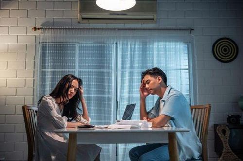 Cân bằng 'nội - ngoại' để hôn nhân hạnh phúc