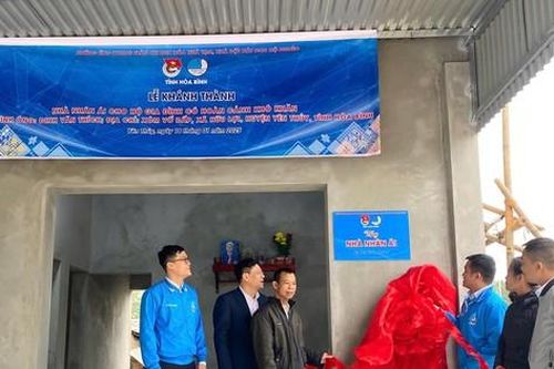 Tuổi trẻ Hòa Bình xây dựng 13 công trình chào mừng Đại hội Đảng