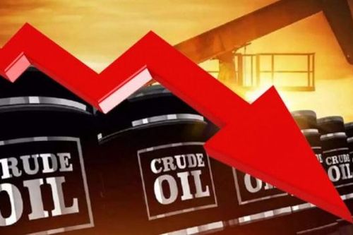 Các tổ chức đồng loạt dự báo giá dầu WTI sẽ giảm trong năm 2025 và 2026