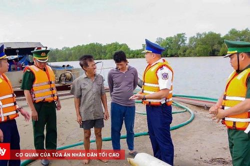 Bắt giữ tàu vận chuyển cát trái phép