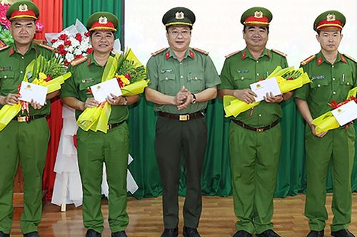 Thưởng nóng lực lượng phá nhanh vụ án bà bán bún riêu giết ông giao thịt heo