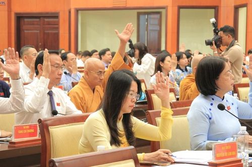 Thông qua Nghị quyết về thành lập các cơ quan chuyên môn thuộc UBND TP HCM