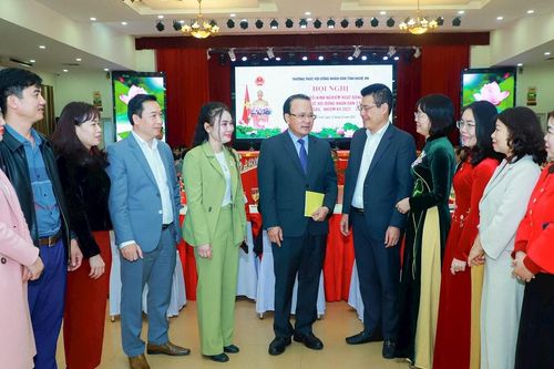 Thường trực HĐND tỉnh Nghệ An trao đổi kinh nghiệm hoạt động với Thường trực HĐND cấp huyện
