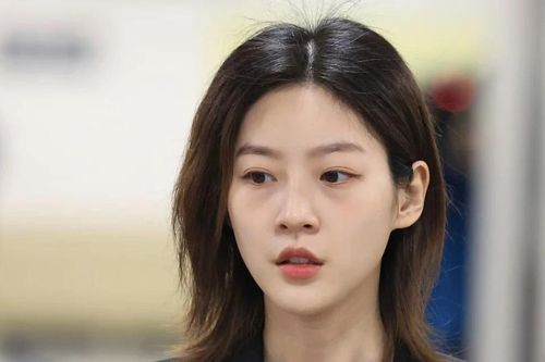 Cái chết của Kim Sae-ron phơi bày sự khốc liệt trong đời sống ngôi sao ở Hàn Quốc