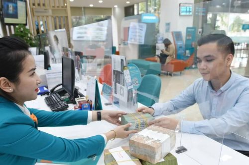 Bộ Tài chính đề xuất tiếp tục miễn thuế đối với lãi tiền gửi tiết kiệm