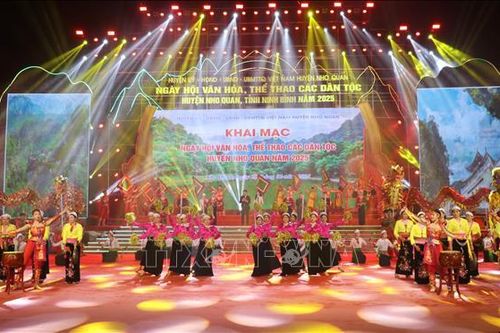 Tôn vinh giá trị văn hóa truyền thống của đồng bào các dân tộc