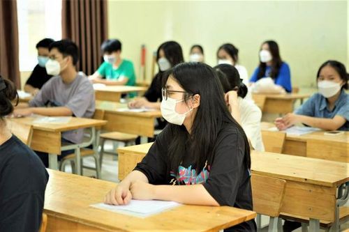 Bản tin 21/2: Hơn 70 trường đại học công bố xét tuyển học bạ 2025