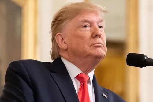Chính quyền Tổng thống Donald Trump ủng hộ các sản phẩm không khói