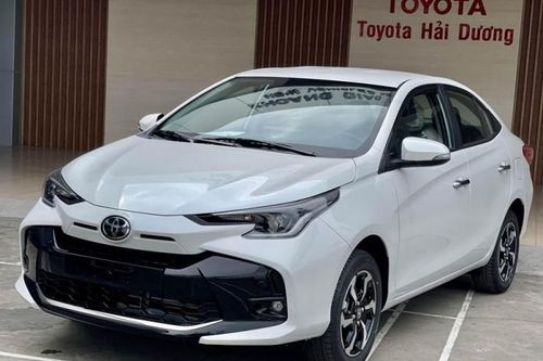 Giá lăn bánh Toyota Vios cuối tháng 2/2025 'rẻ chạm đáy', nghiền ép Honda City và Hyundai Accent