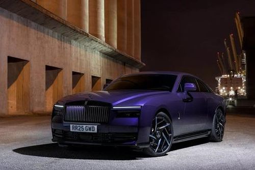 Rolls-Royce ra mắt mẫu xe mạnh nhất lịch sử