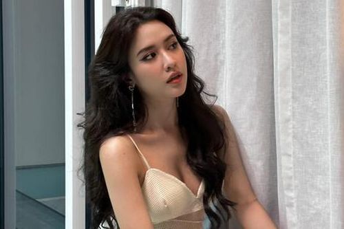 Vẻ đẹp quyến rũ của nữ diễn viên Việt vừa chia tay bạn trai