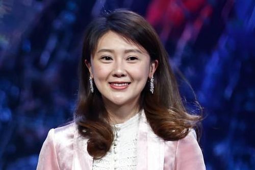 Nữ diễn viên nợ hơn 4100 tỷ, bị chồng bỏ rơi phải tự gồng gánh trả nợ