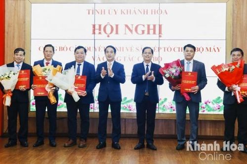 Tin nhân sự 20/2: Bổ nhiệm cán bộ tại Hải Dương và 3 tỉnh phía Nam